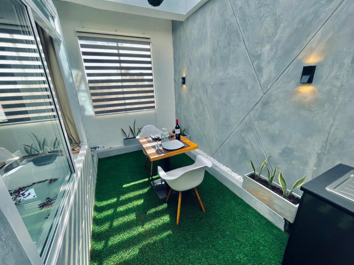 8 Plus Luxury Apartments Негомбо Екстер'єр фото