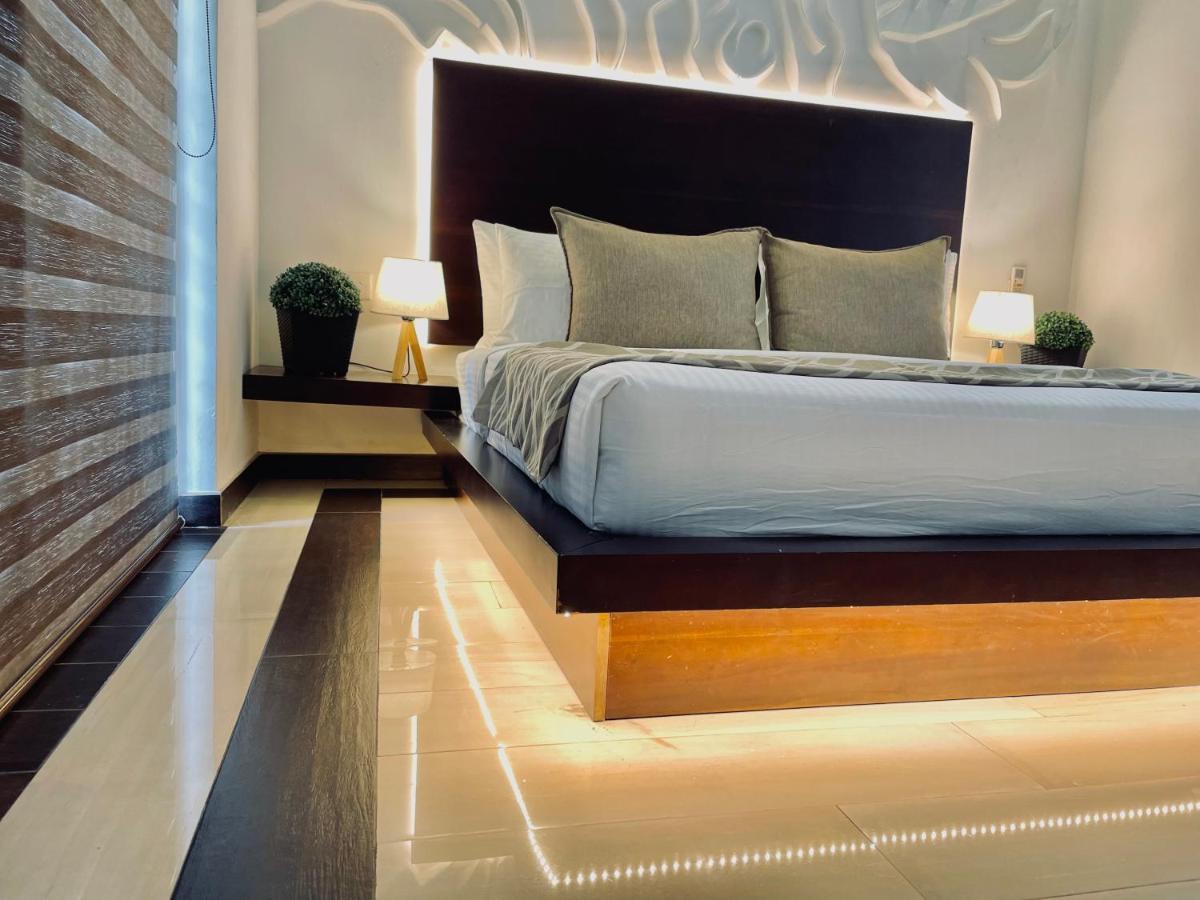 8 Plus Luxury Apartments Негомбо Екстер'єр фото