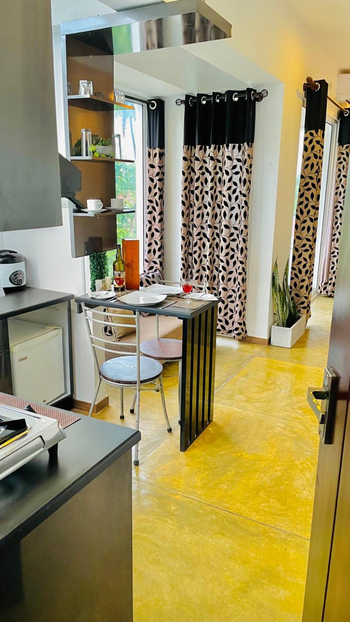8 Plus Luxury Apartments Негомбо Екстер'єр фото